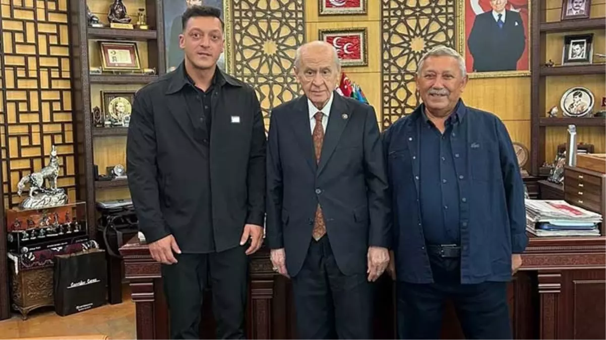 Bu fotoğrafı görenlerin aklında tek bir soru var! Mesut Özil’den MHP lideri Devlet Bahçeli’ye sürpriz ziyaret