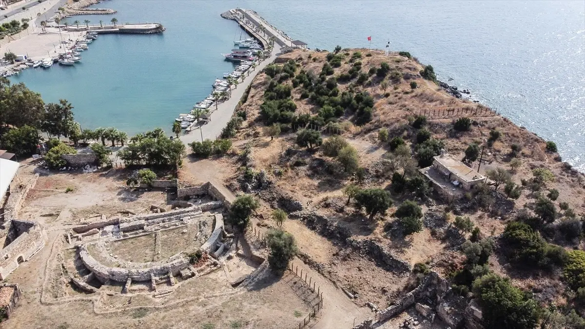 Mersin’deki Kelenderis Antik Kenti’nde 2 Bin 500 Yıllık Kale Gün Yüzüne Çıkarılıyor